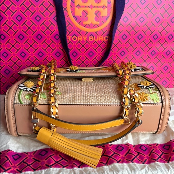 NWT Tory Burch Fleming in Napa Leather and Straw with embroidered floral detail - Picture 7 of 15